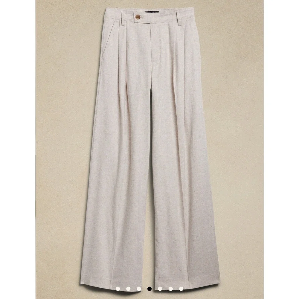 Banana Republic basic quiet